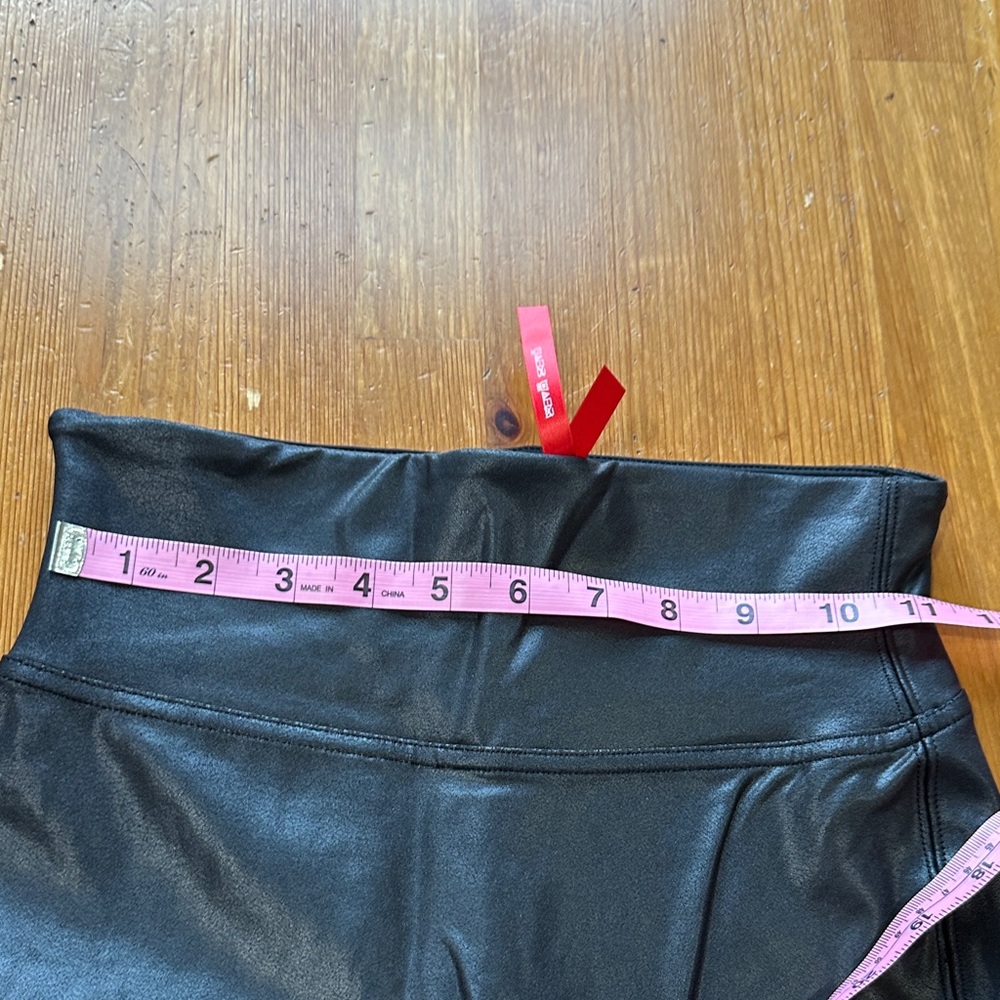 SPANX Shiny Black Leggings - Picture 8 of 12